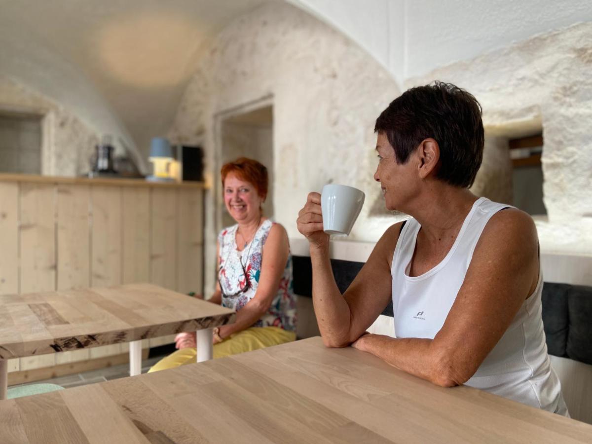 Espace Le Cheval Blanc Castelnau-le-Lez Kültér fotó