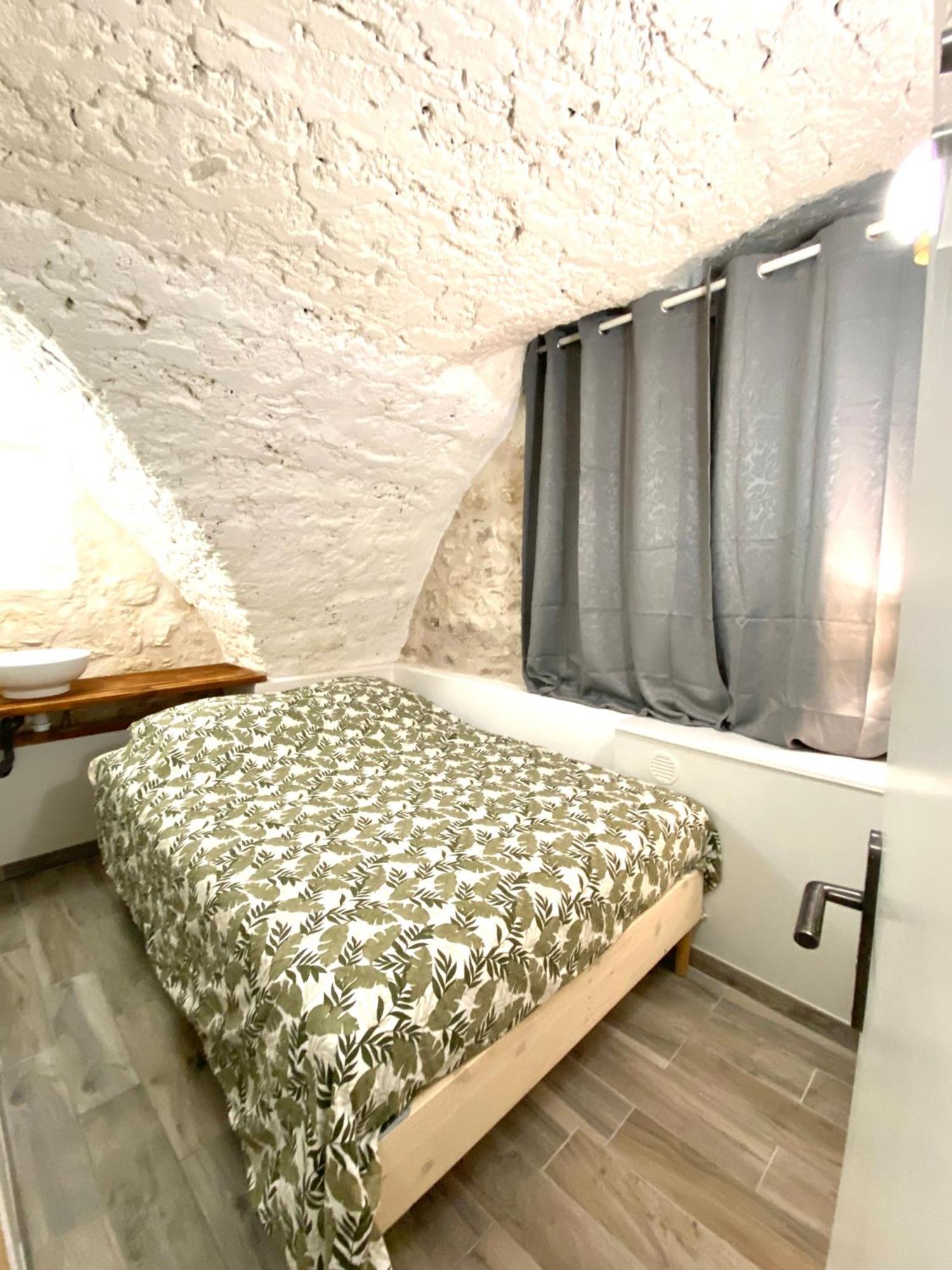 Espace Le Cheval Blanc Castelnau-le-Lez Szoba fotó