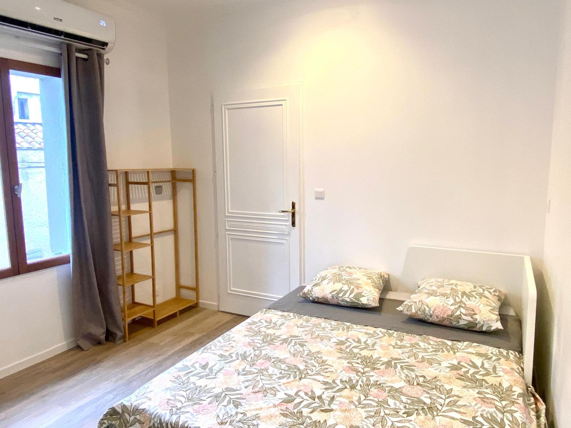 Espace Le Cheval Blanc Castelnau-le-Lez Szoba fotó